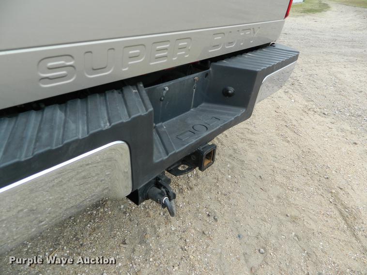 image for item DB1147 2010 Ford F350 Super Duty SuperCab pickup truck