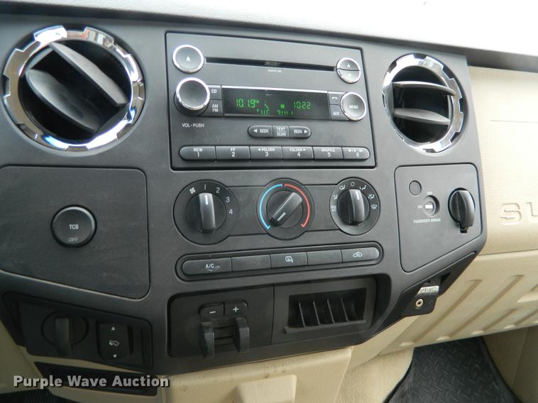 image for item DB1147 2010 Ford F350 Super Duty SuperCab pickup truck