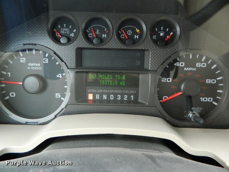 image for item DB1147 2010 Ford F350 Super Duty SuperCab pickup truck