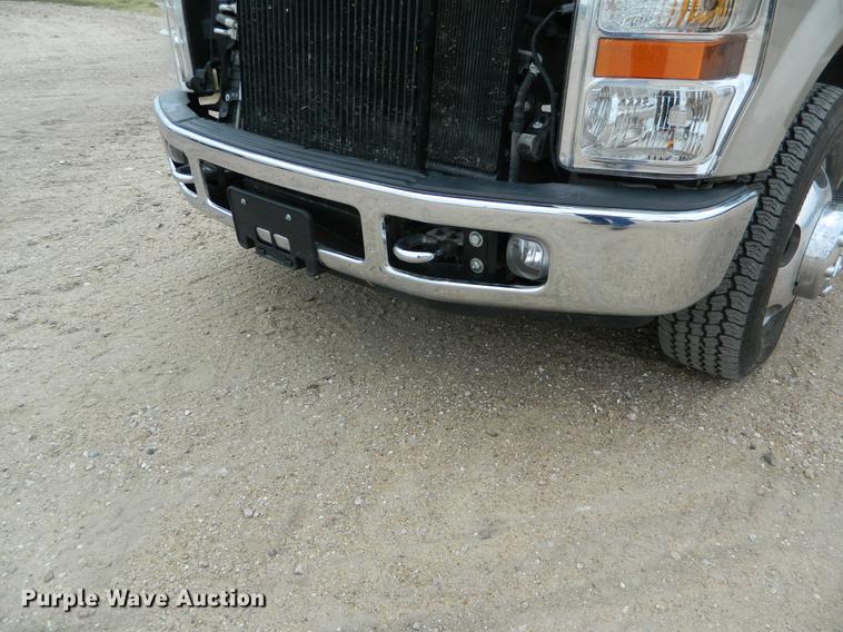 image for item DB1147 2010 Ford F350 Super Duty SuperCab pickup truck