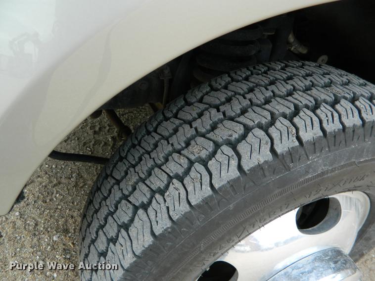 image for item DB1147 2010 Ford F350 Super Duty SuperCab pickup truck