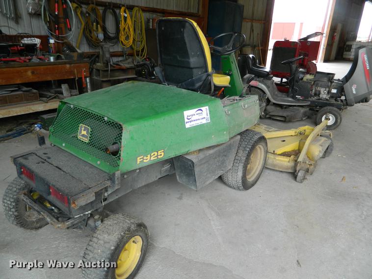 image for item DB1151 John Deere F925 lawn mower