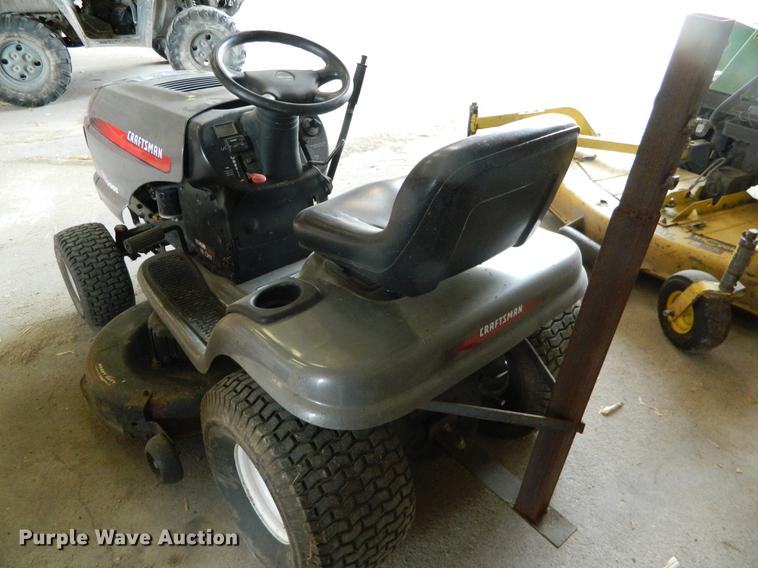 image for item DB1153 Craftsman LT2000 lawn mower