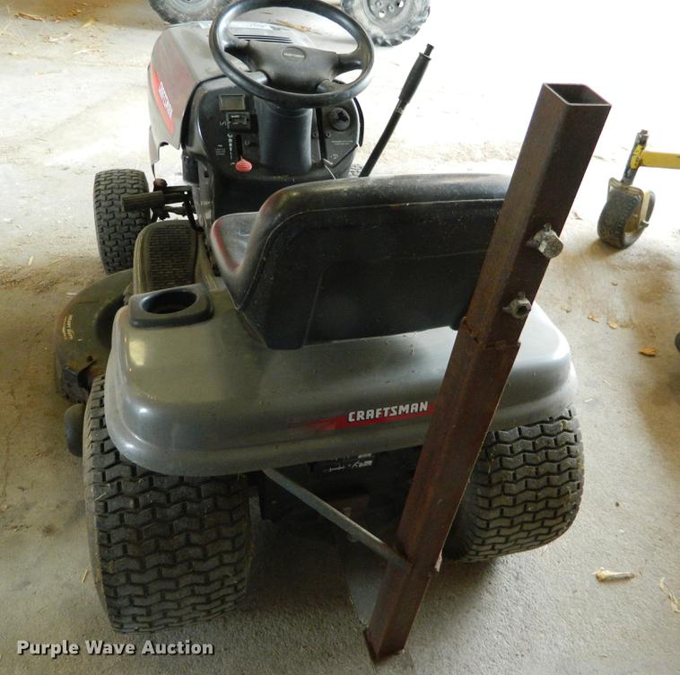 image for item DB1153 Craftsman LT2000 lawn mower