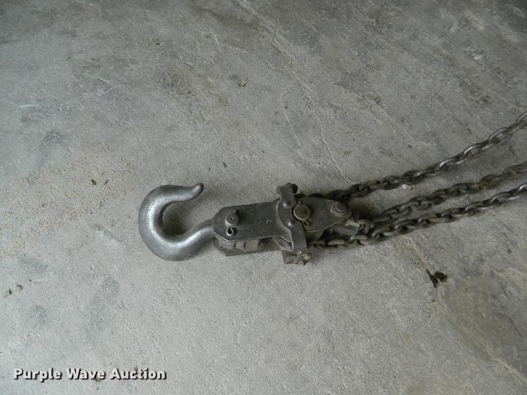 image for item DB1156 Wright chain hoist