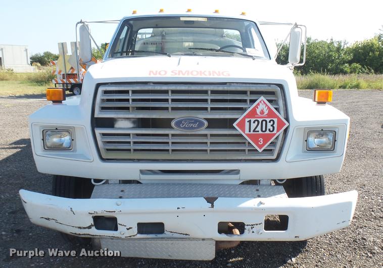 image for item DB3452 1991 Ford F600 fuel truck