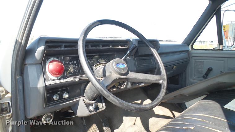 image for item DB3452 1991 Ford F600 fuel truck