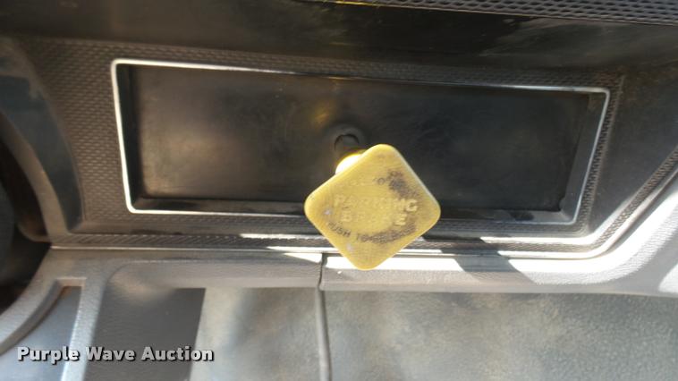 image for item DB3452 1991 Ford F600 fuel truck