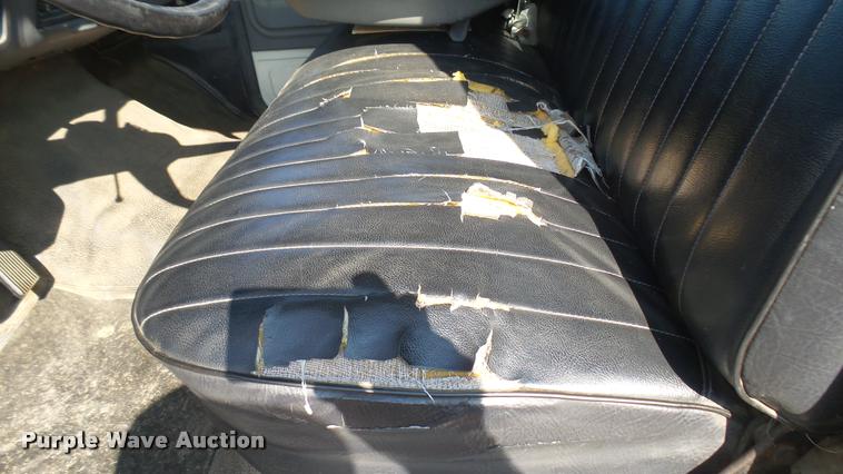 image for item DB3452 1991 Ford F600 fuel truck