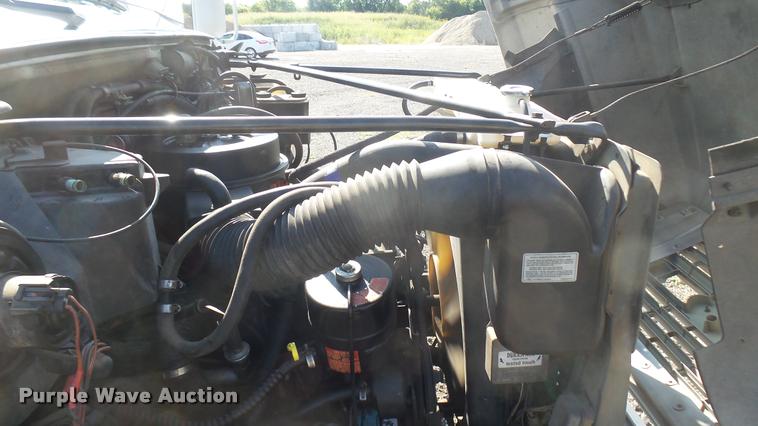 image for item DB3452 1991 Ford F600 fuel truck