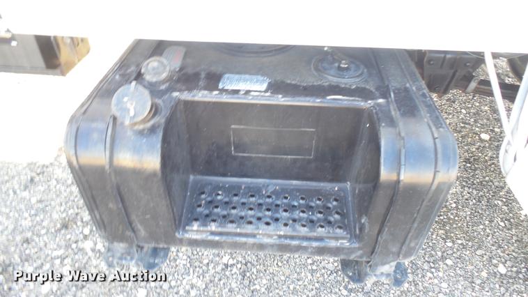 image for item DB3452 1991 Ford F600 fuel truck