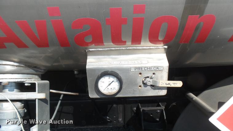 image for item DB3452 1991 Ford F600 fuel truck