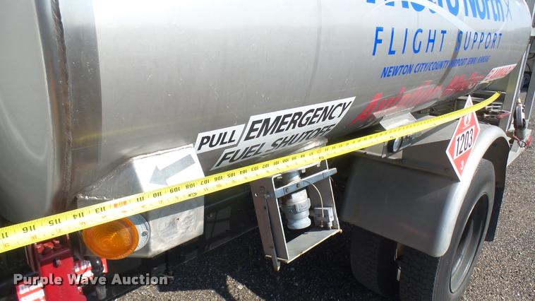 image for item DB3452 1991 Ford F600 fuel truck
