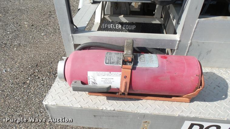 image for item DB3452 1991 Ford F600 fuel truck