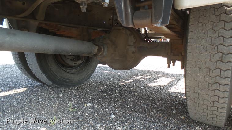 image for item DB3452 1991 Ford F600 fuel truck