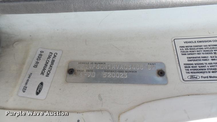 image for item DB3452 1991 Ford F600 fuel truck