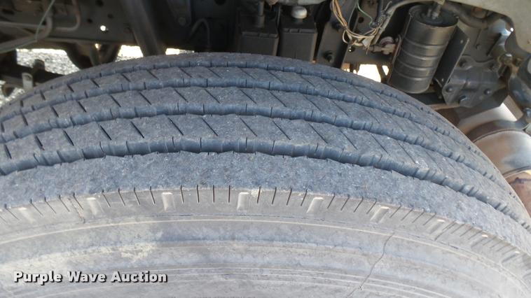 image for item DB3452 1991 Ford F600 fuel truck