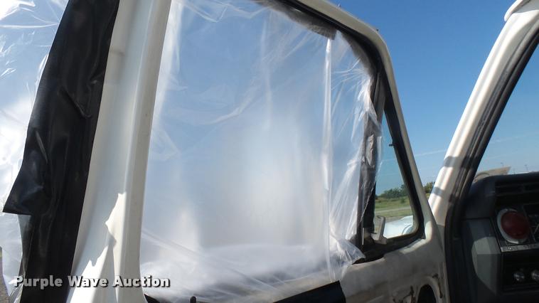 image for item DB3452 1991 Ford F600 fuel truck