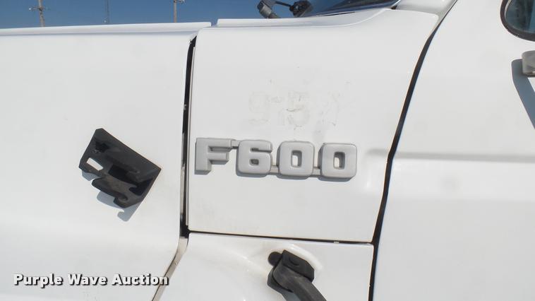 image for item DB3452 1991 Ford F600 fuel truck