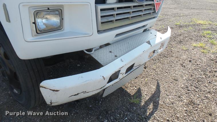 image for item DB3452 1991 Ford F600 fuel truck