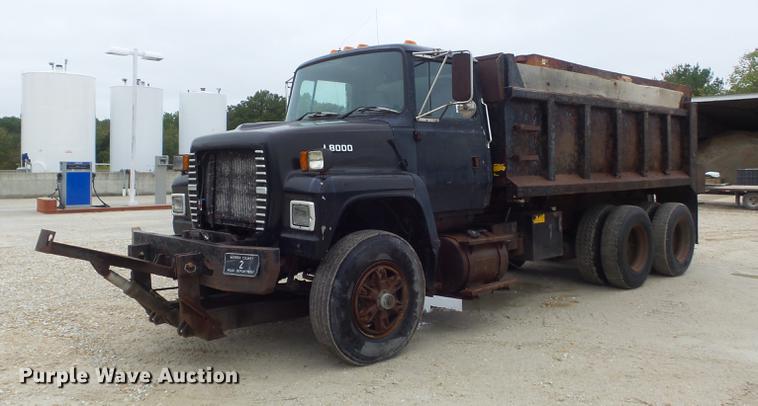 image for item DB6371 1995 Ford LNT8000 dump truck