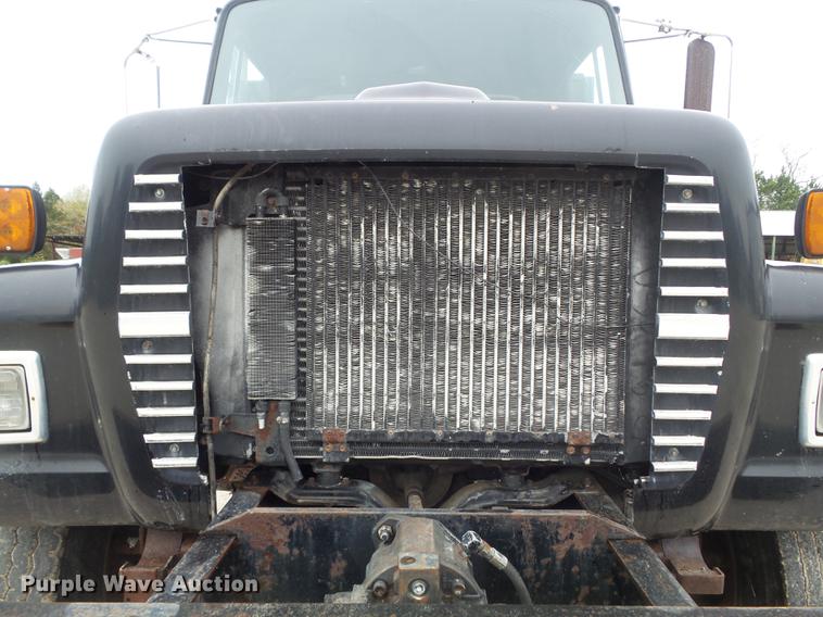 image for item DB6371 1995 Ford LNT8000 dump truck