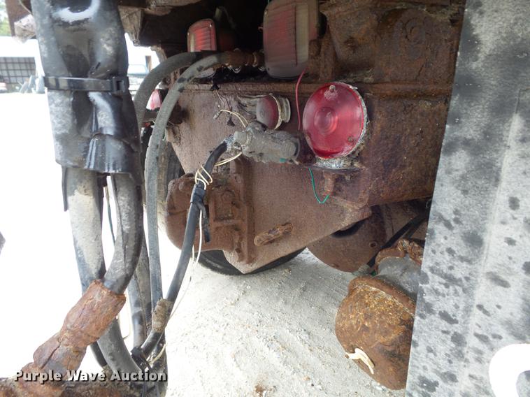 image for item DB6371 1995 Ford LNT8000 dump truck