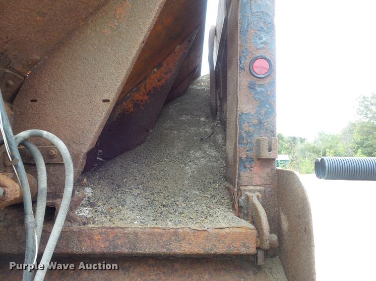 image for item DB6371 1995 Ford LNT8000 dump truck