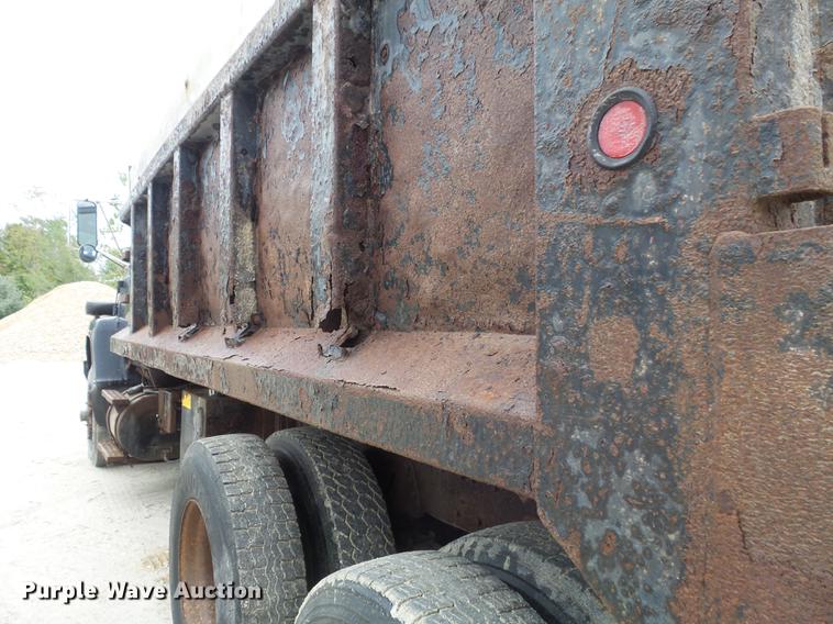 image for item DB6371 1995 Ford LNT8000 dump truck