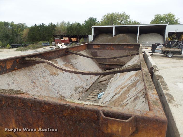 image for item DB6371 1995 Ford LNT8000 dump truck