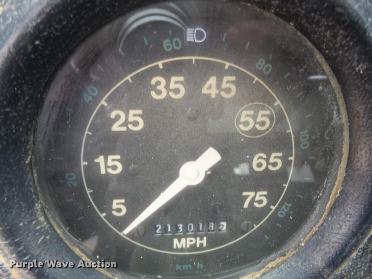 image for item DB6371 1995 Ford LNT8000 dump truck