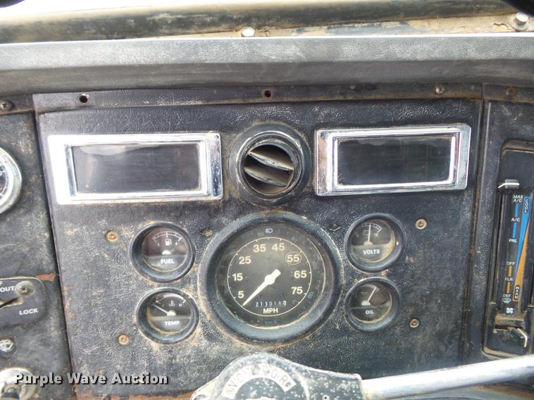 image for item DB6371 1995 Ford LNT8000 dump truck