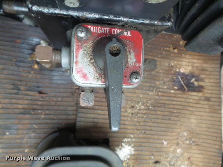 image for item DB6371 1995 Ford LNT8000 dump truck