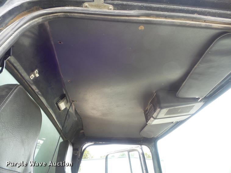 image for item DB6371 1995 Ford LNT8000 dump truck