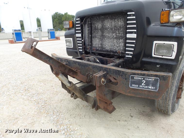 image for item DB6371 1995 Ford LNT8000 dump truck