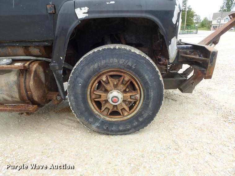 image for item DB6371 1995 Ford LNT8000 dump truck