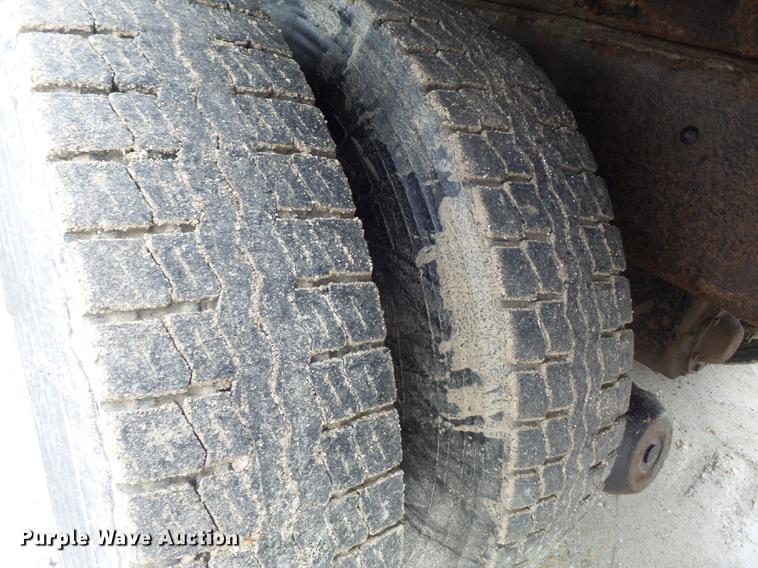 image for item DB6371 1995 Ford LNT8000 dump truck