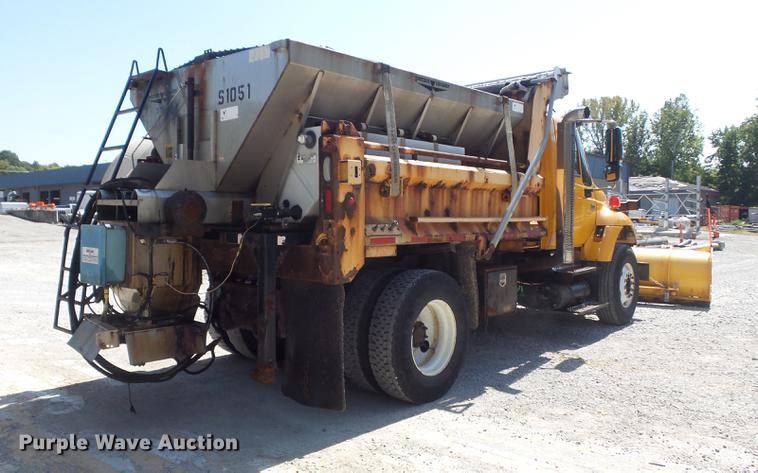 image for item DB6411 2006 International 7400 dump truck
