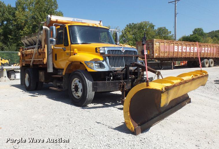 image for item DB6411 2006 International 7400 dump truck