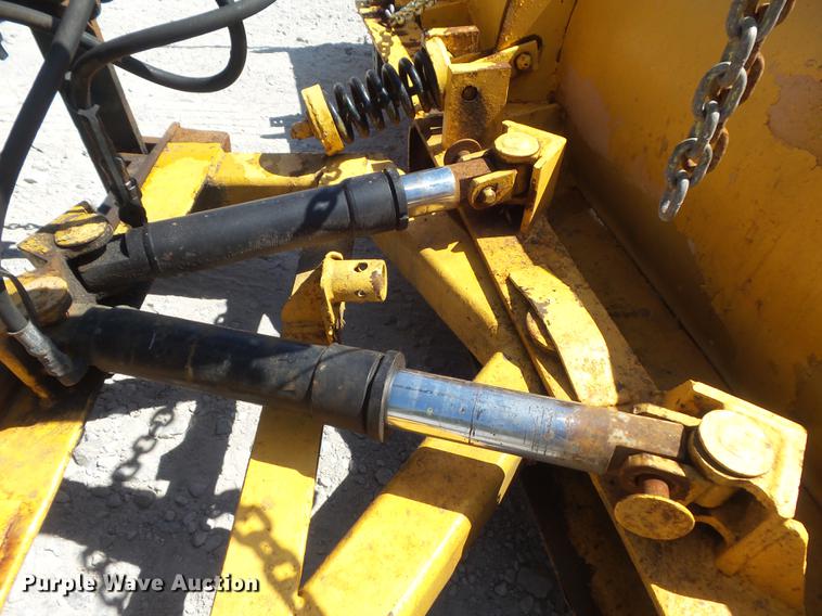 image for item DB6411 2006 International 7400 dump truck