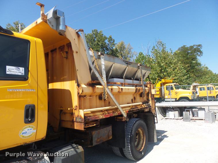 image for item DB6411 2006 International 7400 dump truck