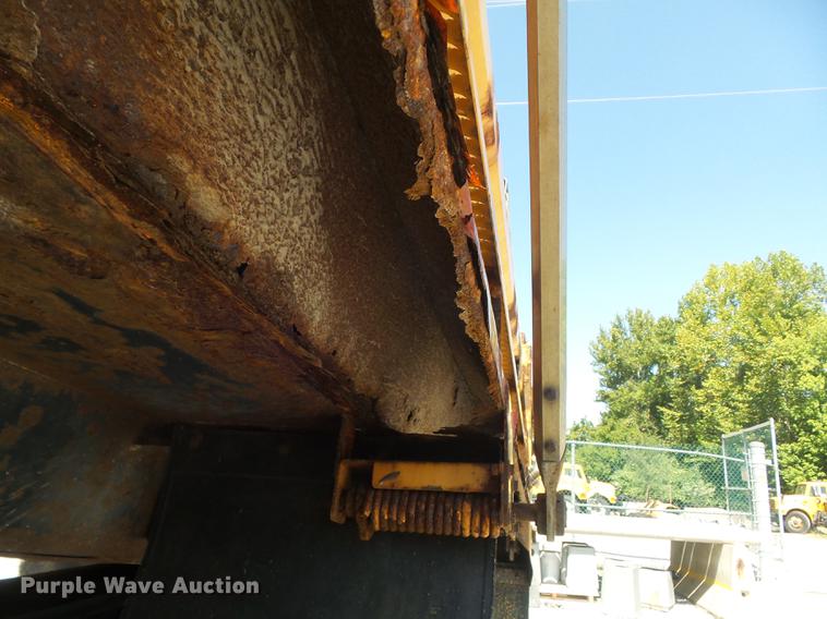 image for item DB6411 2006 International 7400 dump truck