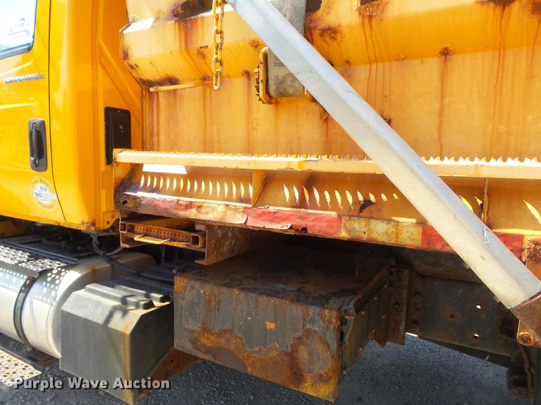 image for item DB6411 2006 International 7400 dump truck