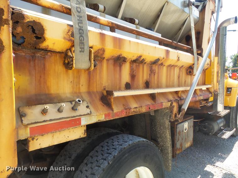 image for item DB6411 2006 International 7400 dump truck