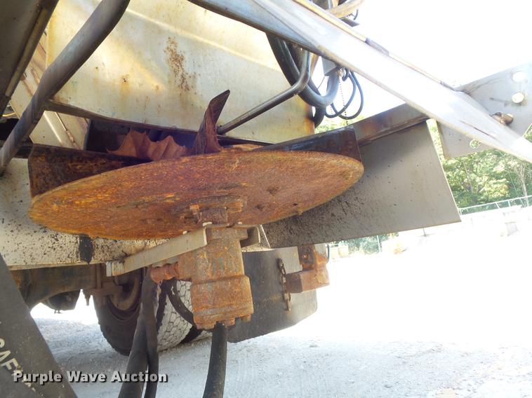 image for item DB6411 2006 International 7400 dump truck