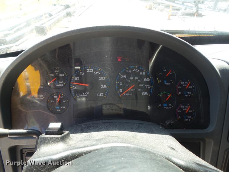 image for item DB6411 2006 International 7400 dump truck