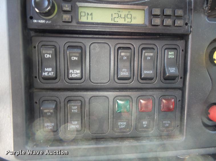 image for item DB6411 2006 International 7400 dump truck