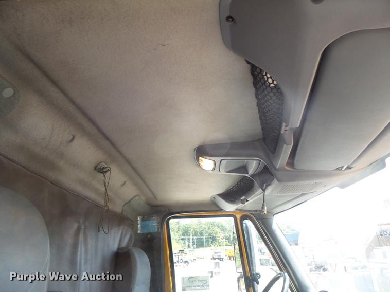 image for item DB6411 2006 International 7400 dump truck