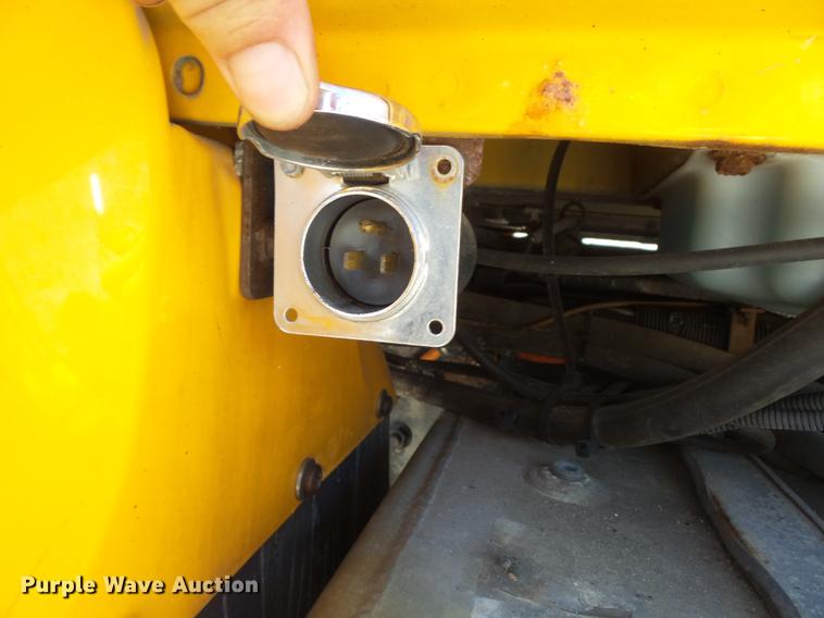 image for item DB6411 2006 International 7400 dump truck