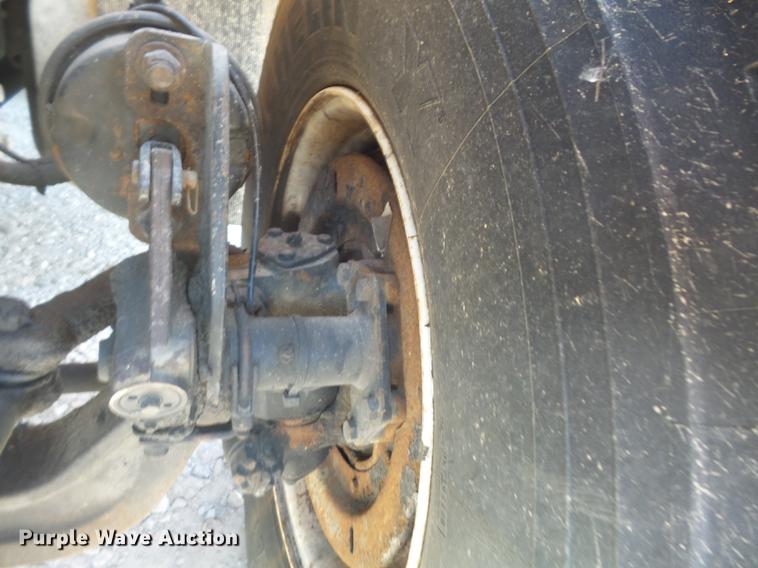 image for item DB6411 2006 International 7400 dump truck